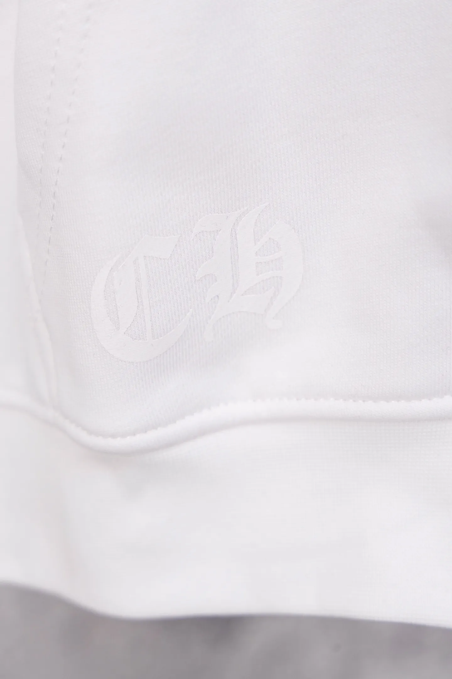 P250 ChromeHearts CH ChromeHearts 25 early autumn flower arm horseshoe zipper cardigan hooded sweatshirt Sanskrit letter rattan flower cross horseshoe hooded sweatshirt The fabric is made of 440g pure cotton terry with matching threads, imported printing, original customization, hardware, soft and skin-friendly. The workmanship is meticulous and the thickness is moderate. The webbing on the back collar extends to the shoulder for reinforcement. The connection between the wellhead and the shoulder is reinforced. The whole body is made with thousands of needle embroidery techniques. It is more compliant and stylish with clothes. It is a hot item of the season. The original customized accessories are complete with three standards. It will look handsome with any combination. The os drop shoulder version and loose version. Color: Black White Size: S M L XL